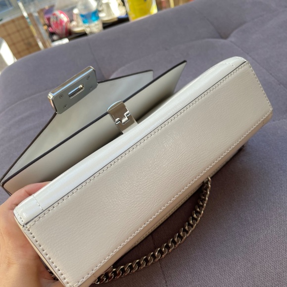 Like New Michael Kors bag - Picture 5 of 7